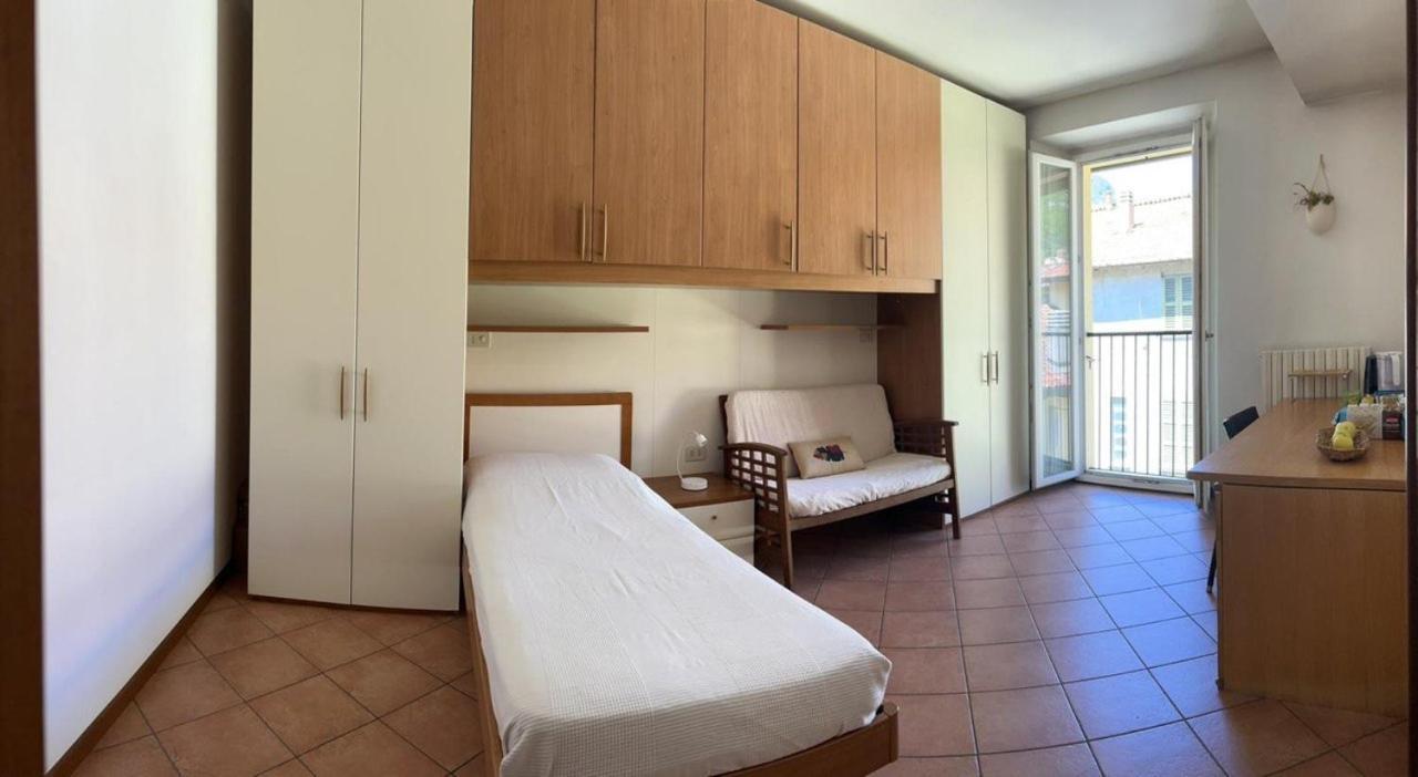Lecco Only Females Guest House ภายนอก รูปภาพ